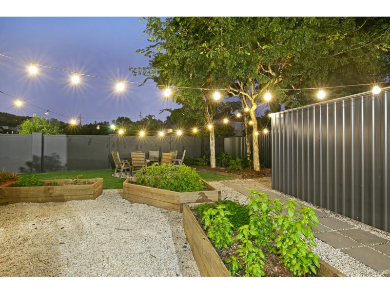 3 Mustique Court, Burleigh Waters QLD 4220