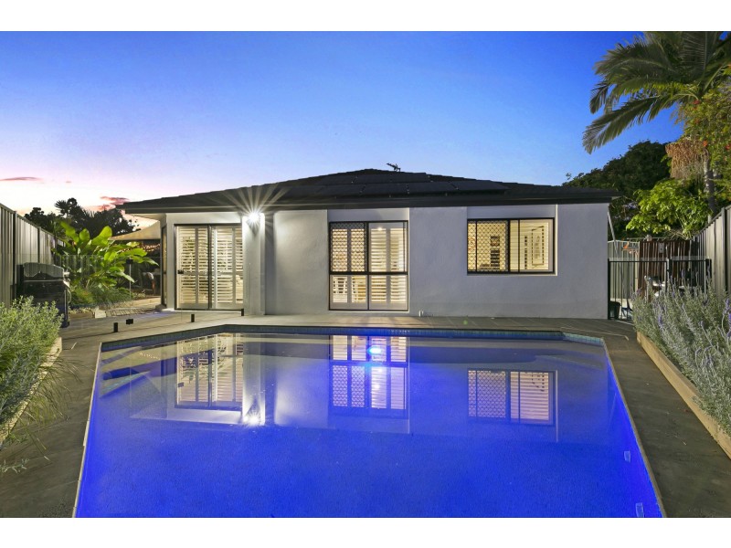 3 Mustique Court, Burleigh Waters QLD 4220
