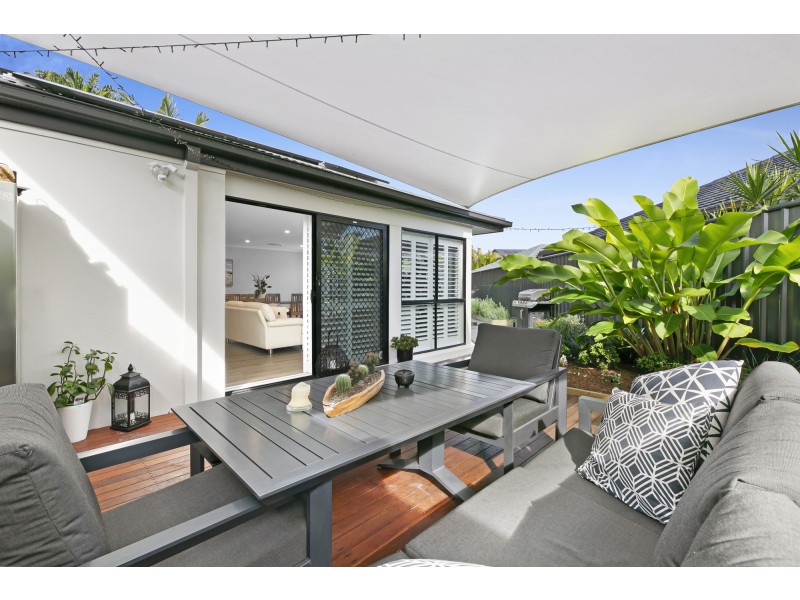 3 Mustique Court, Burleigh Waters QLD 4220