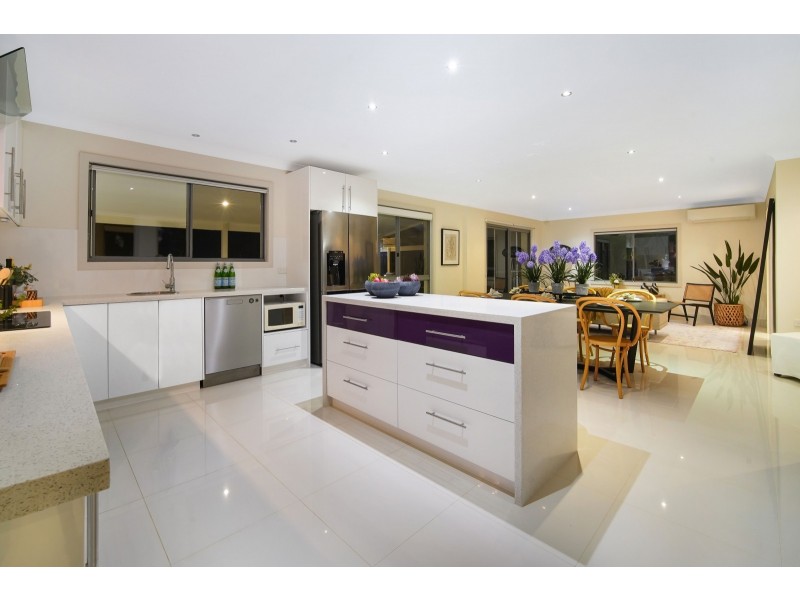 87 Bonogin Road, Bonogin QLD 4213