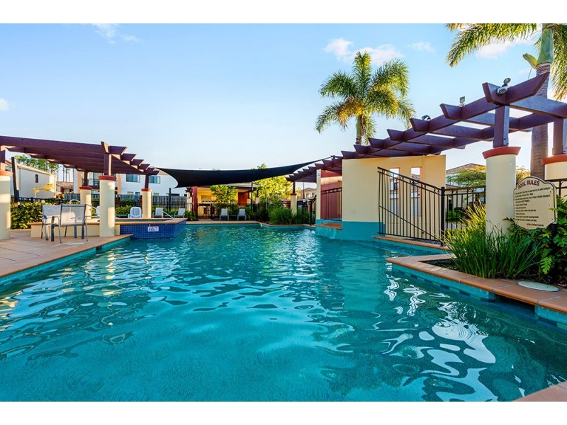 62/302 Christine Avenue, Varsity Lakes QLD 4227