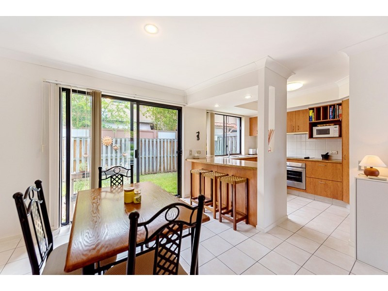 62/302 Christine Avenue, Varsity Lakes QLD 4227