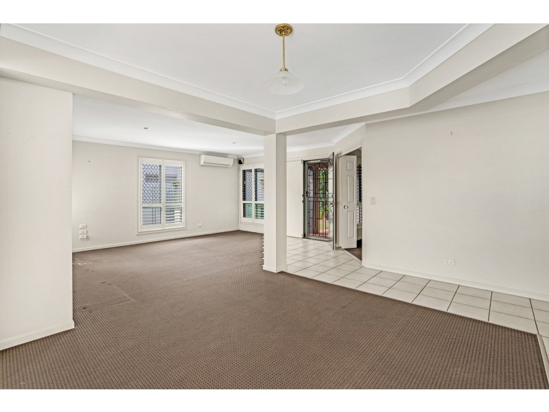 Fourteen Vanderbilt Court, Varsity Lakes QLD 4227