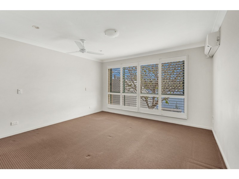 Fourteen Vanderbilt Court, Varsity Lakes QLD 4227