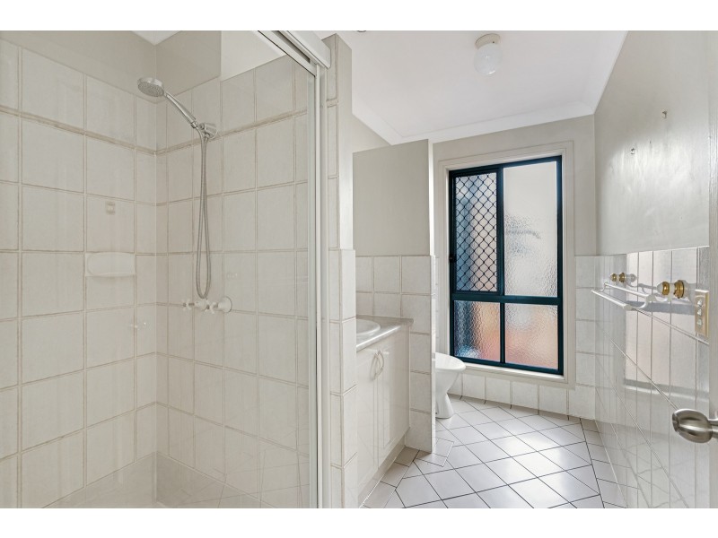 Fourteen Vanderbilt Court, Varsity Lakes QLD 4227