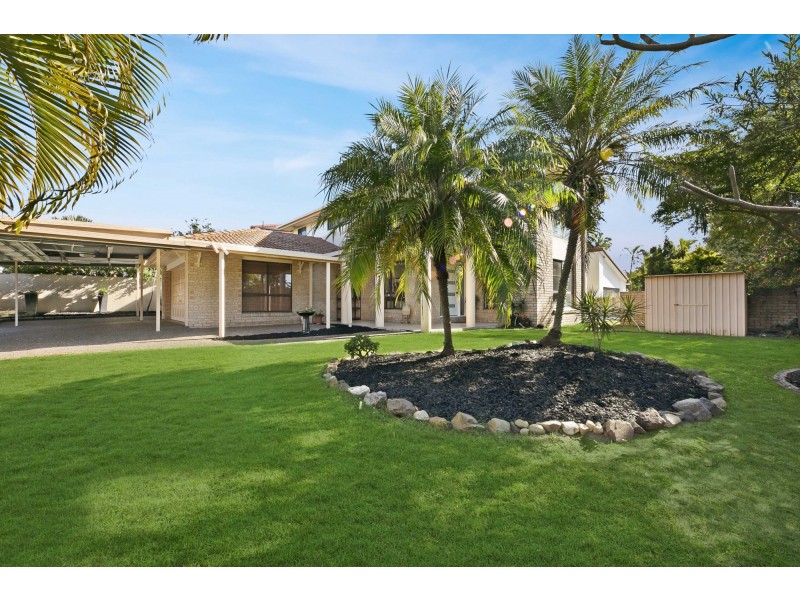 1 Cayman Court, Runaway Bay QLD 4216