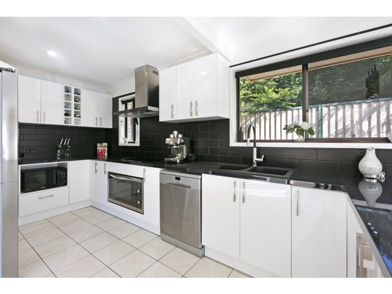 1 Cayman Court, Runaway Bay QLD 4216