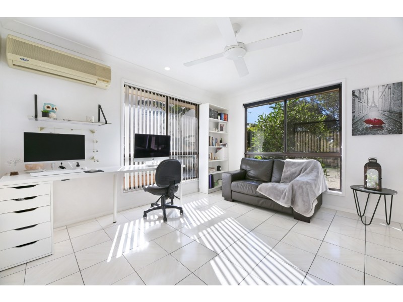 1 Cayman Court, Runaway Bay QLD 4216