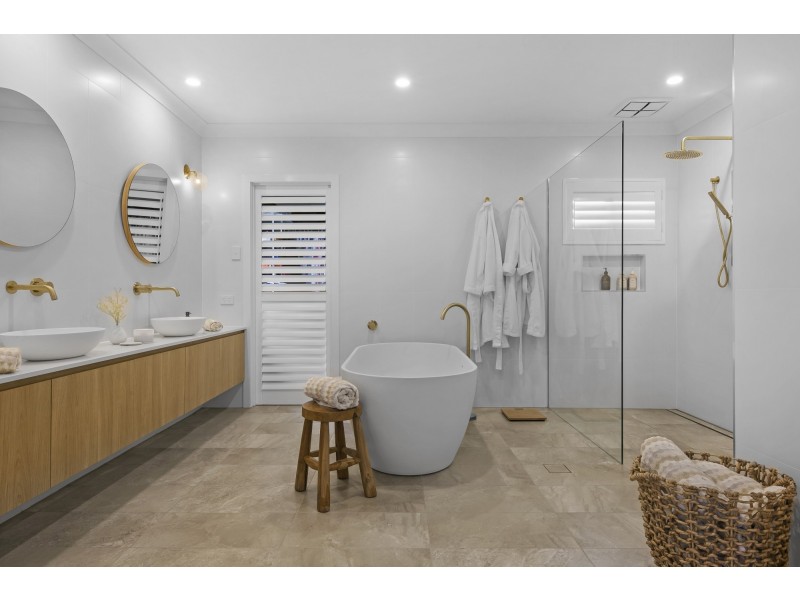 9 Ryder Court, Robina QLD 4226