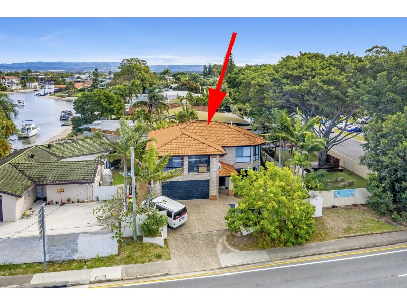 34 Bermuda Street, Broadbeach Waters QLD 4218