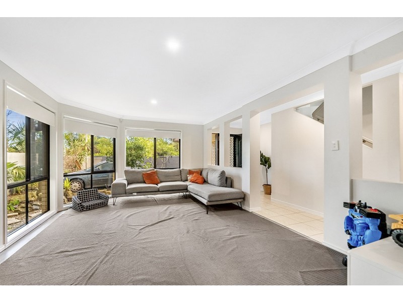 34 Bermuda Street, Broadbeach Waters QLD 4218