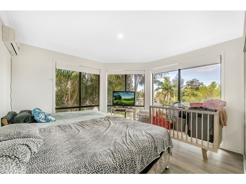 34 Bermuda Street, Broadbeach Waters QLD 4218