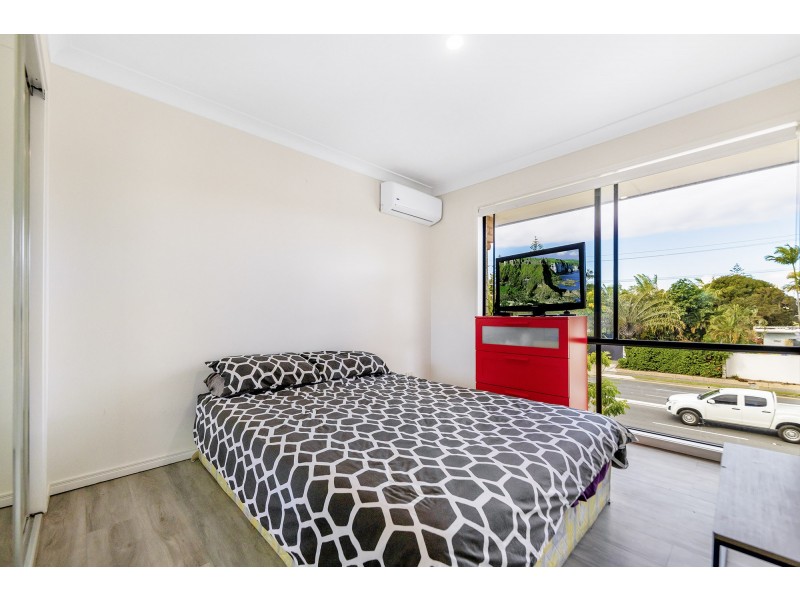 34 Bermuda Street, Broadbeach Waters QLD 4218
