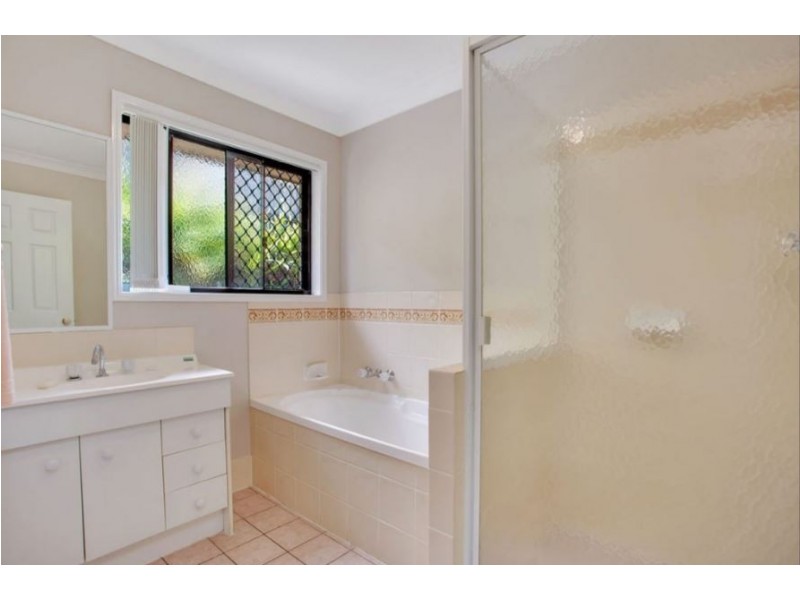 11 Altos Court, Mudgeeraba QLD 4213