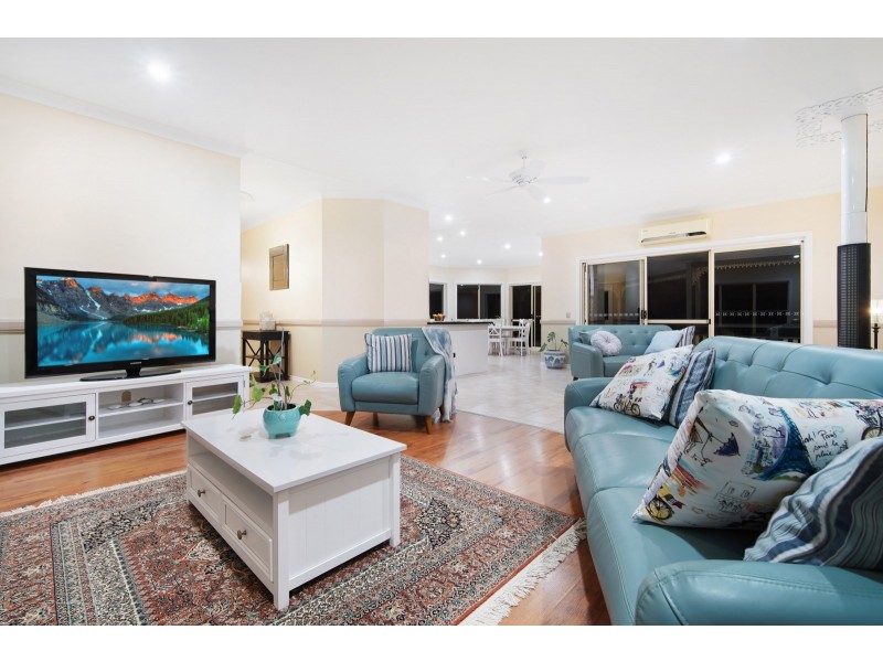 595 Bonogin Road, Bonogin QLD 4213