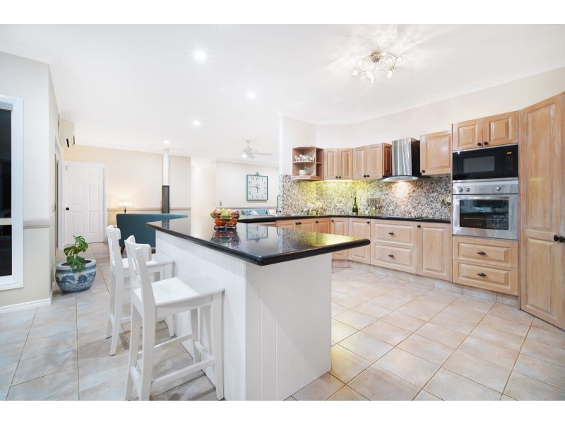 595 Bonogin Road, Bonogin QLD 4213
