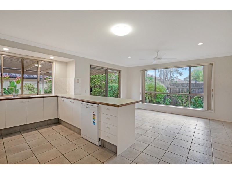 4 Wedgebill Parade, Burleigh Waters QLD 4220