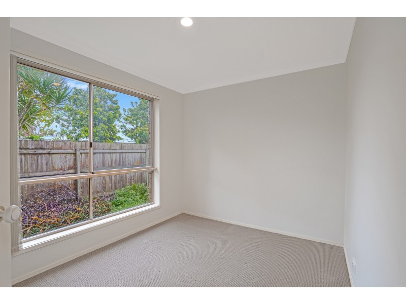 4 Wedgebill Parade, Burleigh Waters QLD 4220