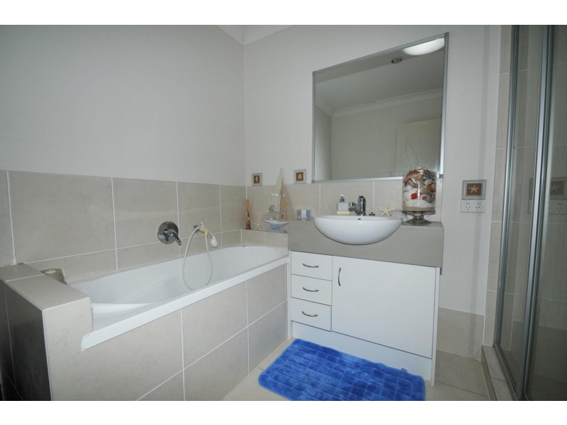 5 Madeline Place, Ormeau QLD 4208