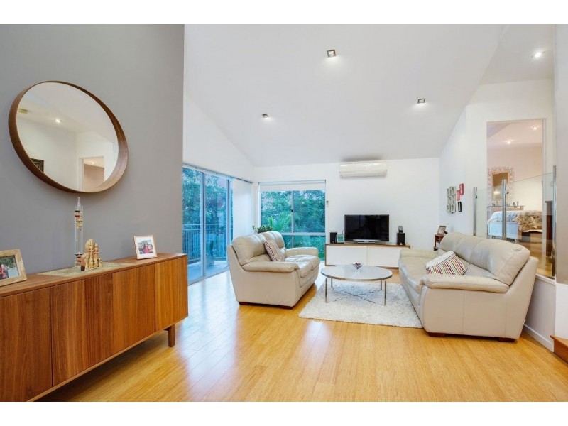 5 Tara Vista Boulevard, Highland Park QLD 4211