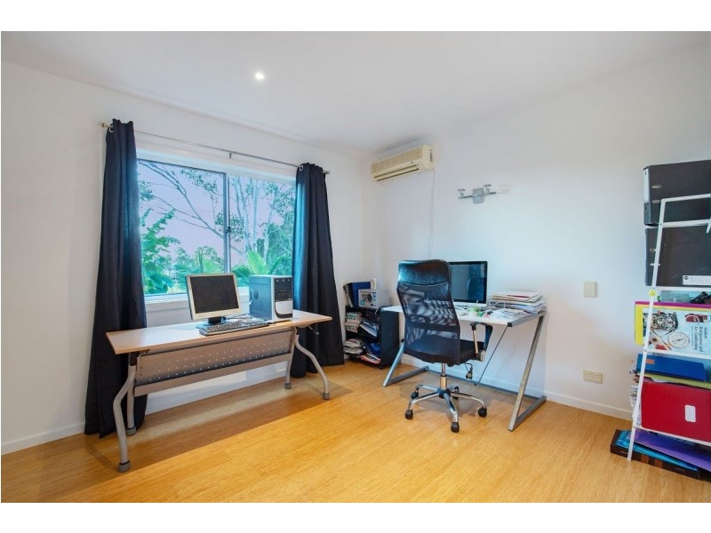 5 Tara Vista Boulevard, Highland Park QLD 4211