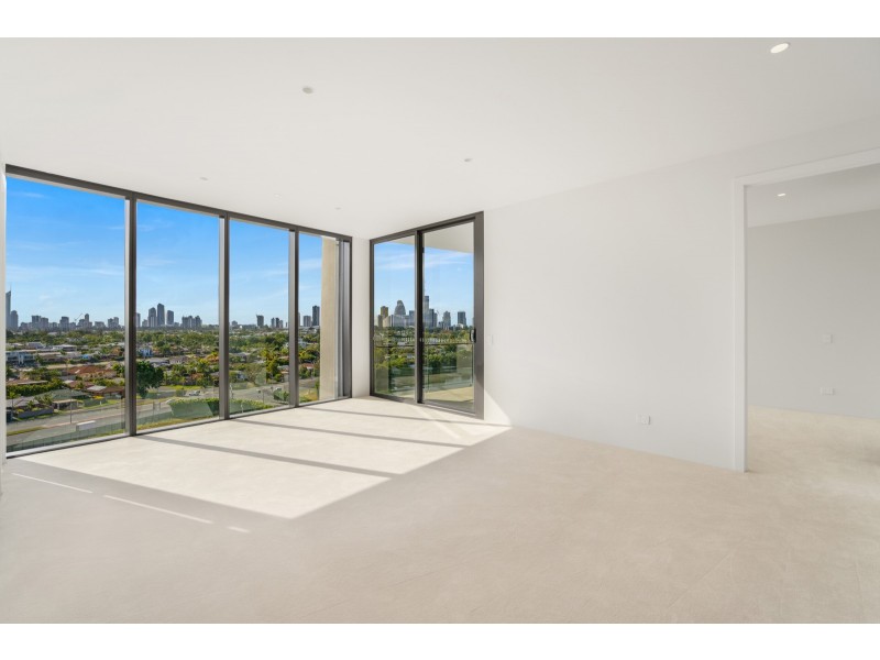 11005/11 Lakeview Boulevard, Mermaid Waters QLD 4218