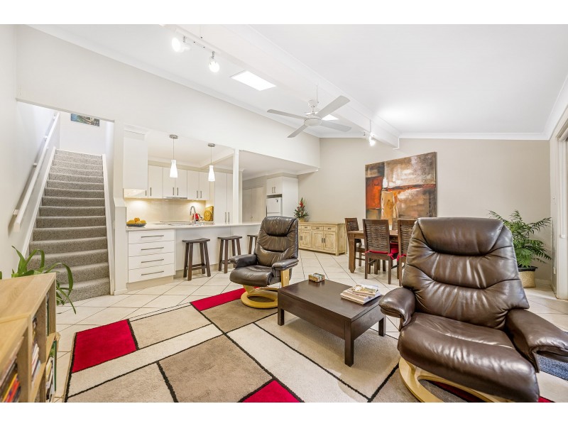 30/4 Itong Place, Currumbin Waters QLD 4223