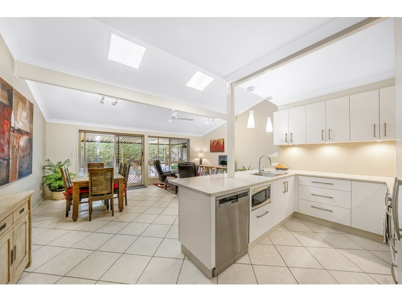 30/4 Itong Place, Currumbin Waters QLD 4223