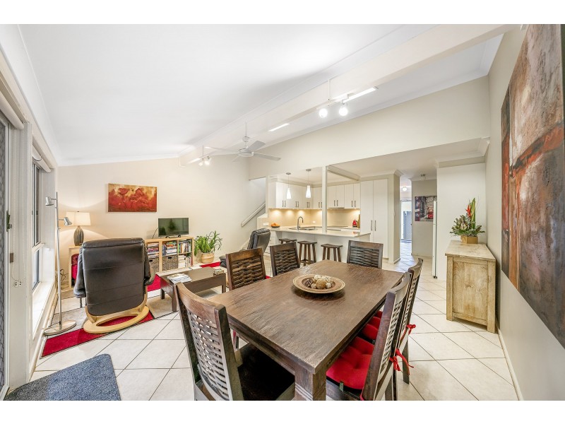 30/4 Itong Place, Currumbin Waters QLD 4223