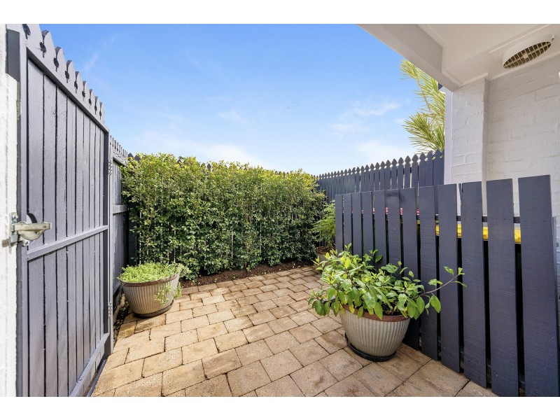 30/4 Itong Place, Currumbin Waters QLD 4223