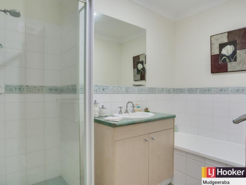 1/77 Kincaid Drive, Highland Park QLD 4211