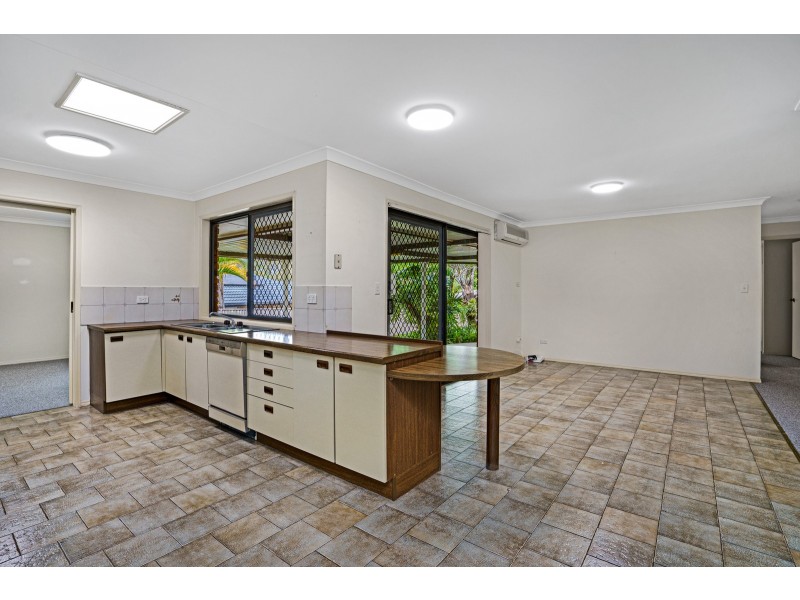 5 Beauty Point Drive, Robina QLD 4226
