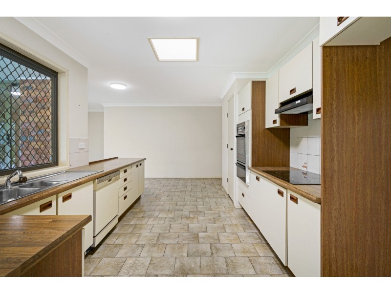 5 Beauty Point Drive, Robina QLD 4226