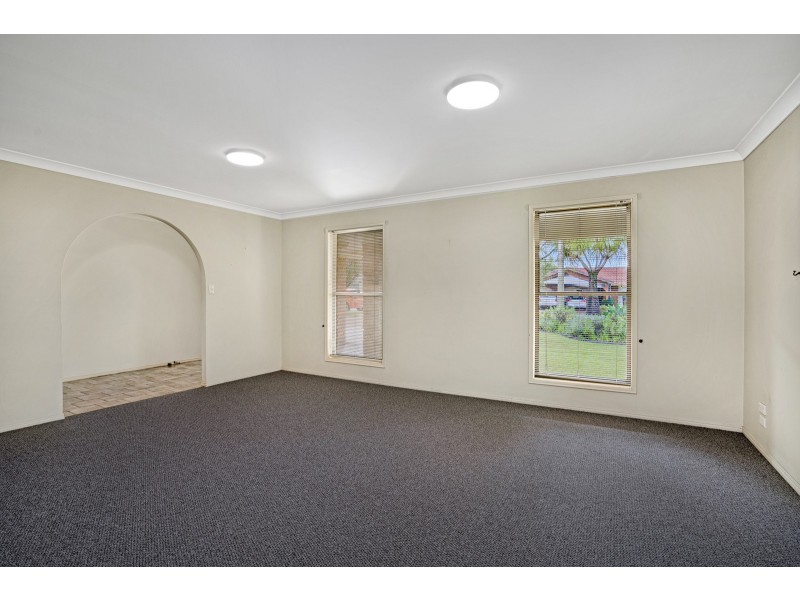 5 Beauty Point Drive, Robina QLD 4226