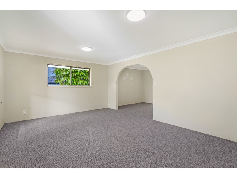 5 Beauty Point Drive, Robina QLD 4226