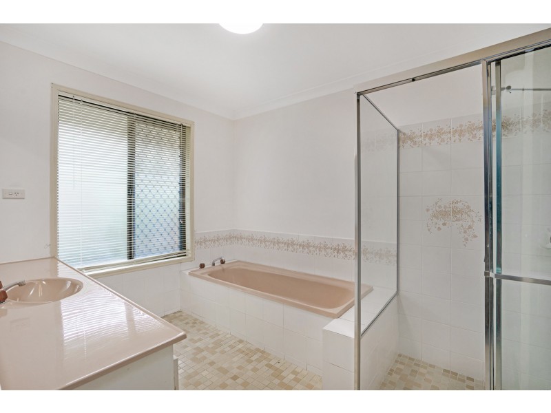 5 Beauty Point Drive, Robina QLD 4226