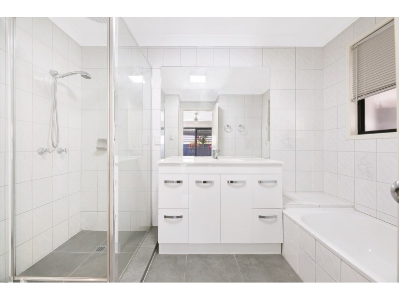 4 Yampi Place, Worongary QLD 4213