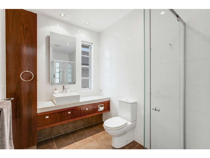 291 Monaco Street, Broadbeach Waters QLD 4218