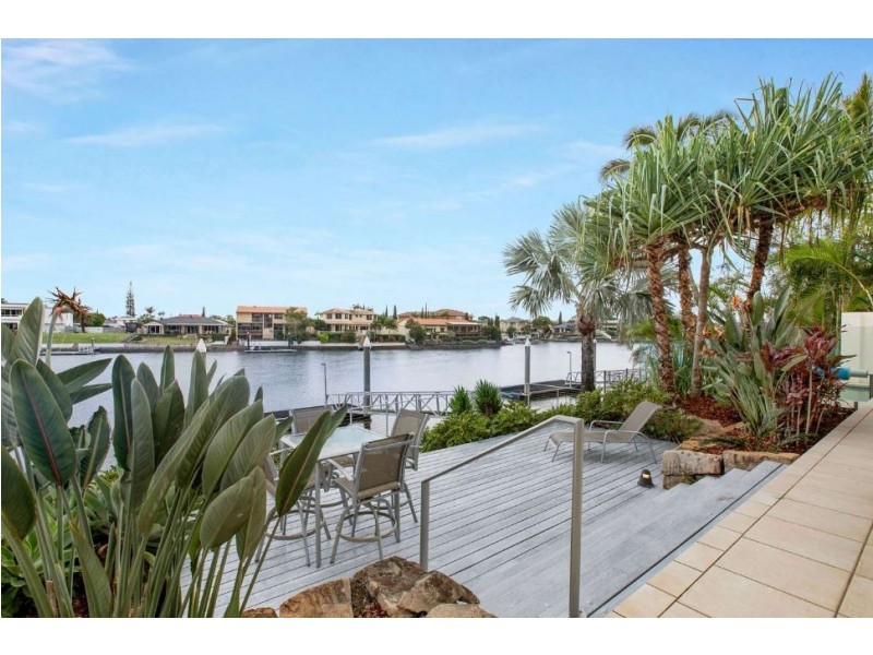 291 Monaco Street, Broadbeach Waters QLD 4218