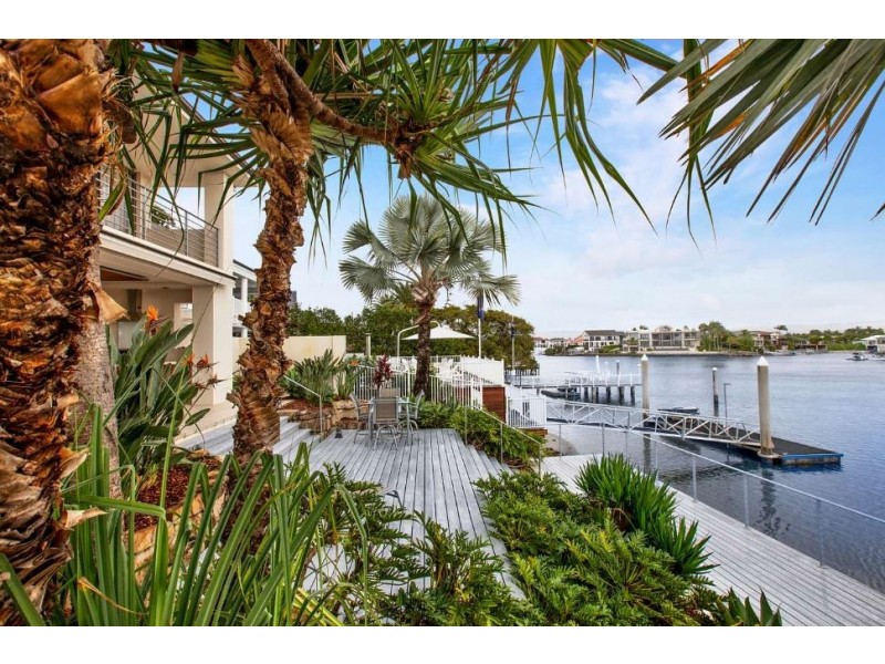 291 Monaco Street, Broadbeach Waters QLD 4218