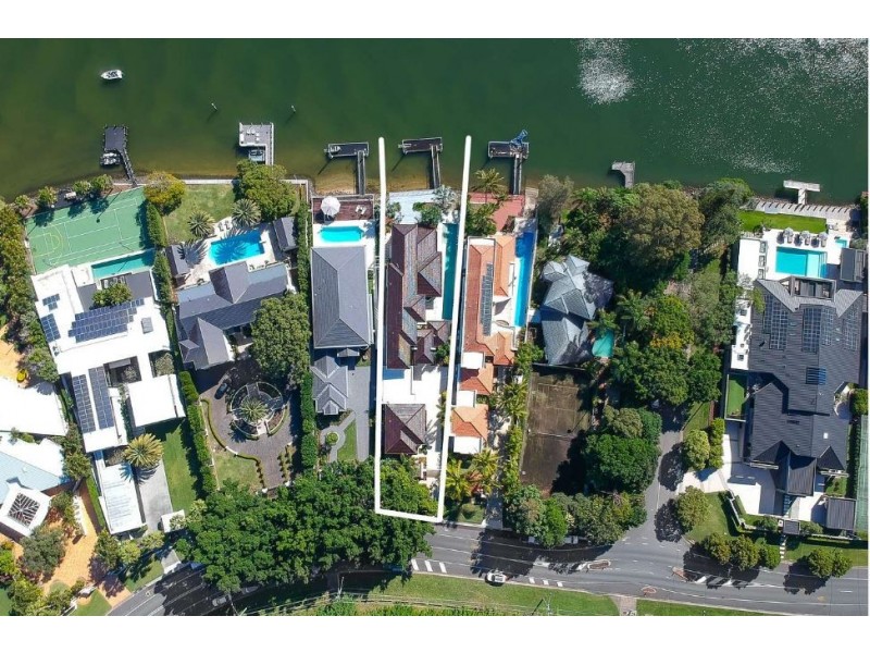 291 Monaco Street, Broadbeach Waters QLD 4218