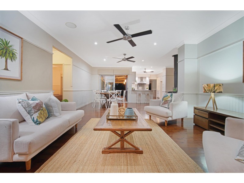 44 Harry Mills Drive, Worongary QLD 4213