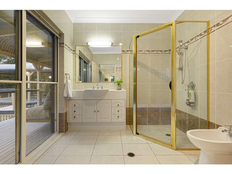 44 Harry Mills Drive, Worongary QLD 4213