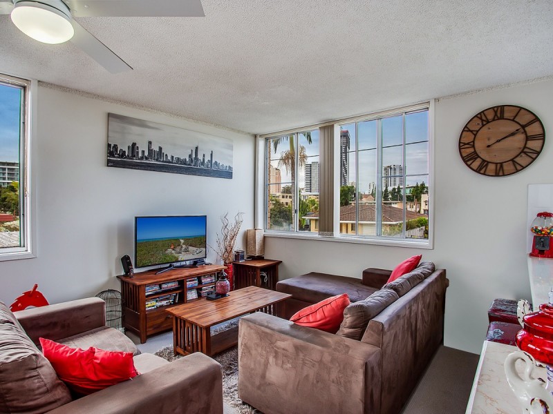 1/7 Havana Key, Broadbeach Waters QLD 4218