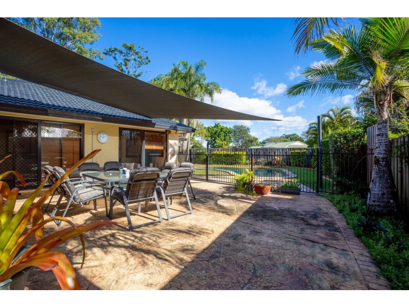 19 Wild Duck Drive, Mermaid Waters QLD 4218
