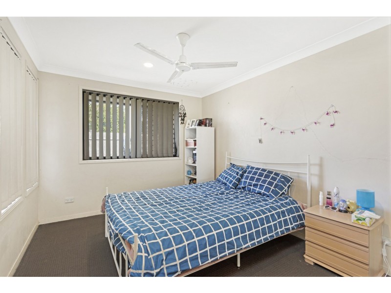 19 Wild Duck Drive, Mermaid Waters QLD 4218