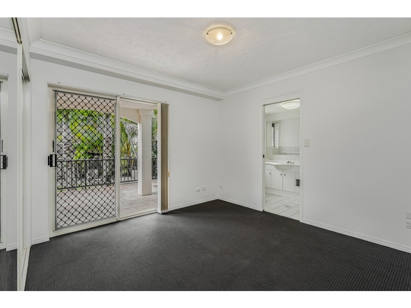 2/22 Montana Road, Mermaid Beach QLD 4218