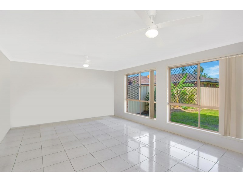 2/60 Belrose Boulevard, Varsity Lakes QLD 4227