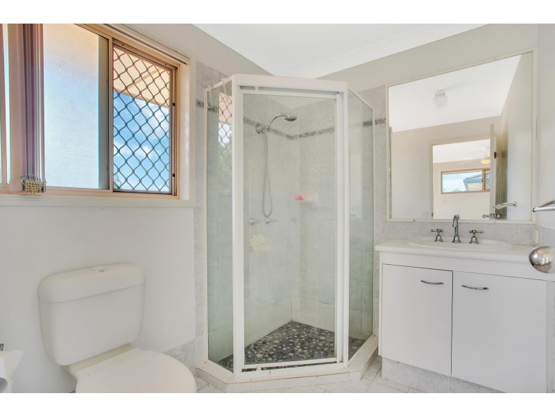 2/60 Belrose Boulevard, Varsity Lakes QLD 4227