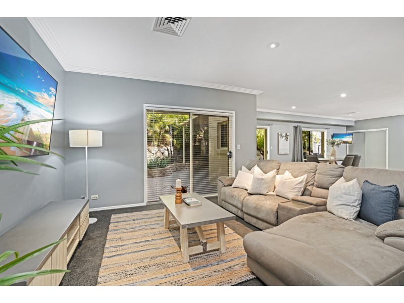 10 Hillridge Crescent, Varsity Lakes QLD 4227